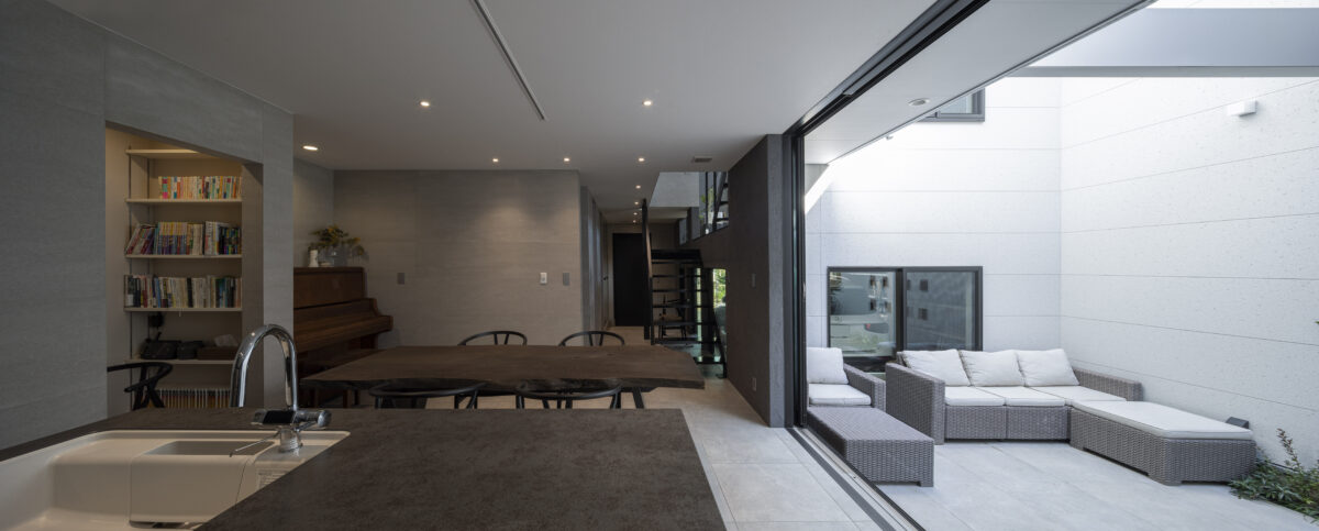 【2月こそ体感したい、全館空調＋太陽光発電の多層的な暮らし】 CAVE