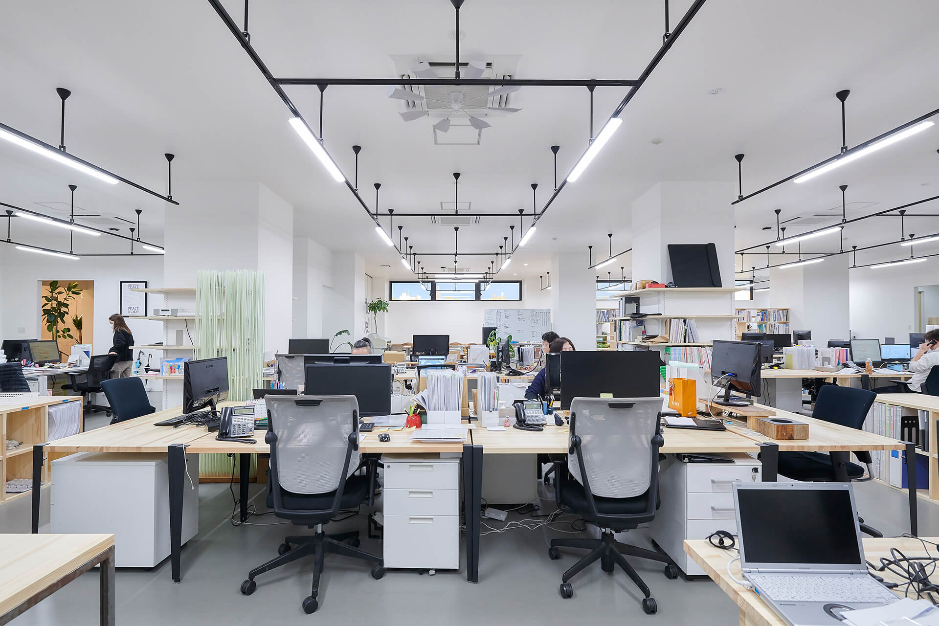 情報管理兼総務スタッフ